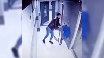 Полиция рассказала подробности об избиении подростка в подъезде воронежской многоэтажки - vestivrn.ru - Воронеж