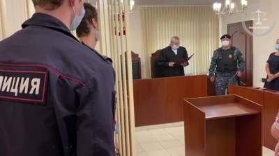 В Сочи осудили родителей девочки, отец которой "жонглировал" ею на видео - piter.tv - Сочи - Краснодар - Белгород