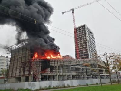 На стройке ЖК «Аист» потушили пожар - karpovka.com - Санкт-Петербург