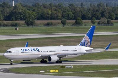 United Airlines решила сократить планы по увольнениям - argumenti.ru - Россия - Китай - США - Хабаровск