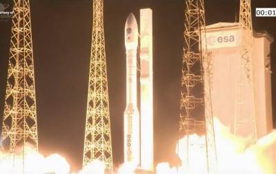 Во Французской Гвиане запустили ракету Vega с 53 спутниками - korrespondent.net - Французская Гвиана - Ракеты