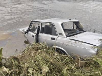 В Башкирии водолазы нашли утонувший две недели назад автомобиль - ufatime.ru - Башкирия - район Мечетлинский