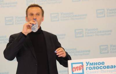 Йенс Столтенберг - В НАТО потребовали объяснений от России из-за Навального - argumenti.ru - Россия - Англия - Германия - Меркель