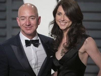 Джефф Безоса - Bloomberg: бывшая жена основателя Amazon Джеффа Безоса стала самой богатой женщиной в мире - news.am - США