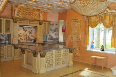 Под Новокузнецком продают пятиэтажный «исторический замок» за 60 млн рублей - gazeta.a42.ru - район Новокузнецкий