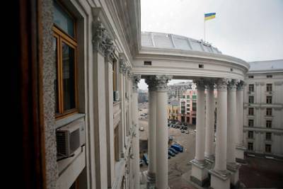 Витольд Фокин - Украина признала «российское вторжение» и «оккупацию» политической правдой - lenta.ru - Украина