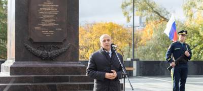 Элиссан Шандалович: Стела воинской славы в Петрозаводске – символ единства и дань уважения защитникам Отчизны - stolicaonego.ru - Россия - Петрозаводск - республика Карелия