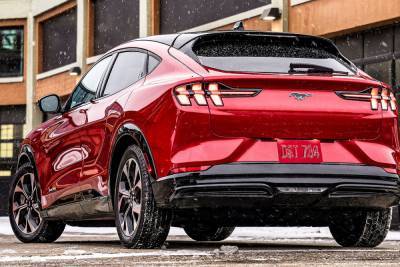 Ford - Электрокроссовер Ford Mustang Mach-E подешевел еще до старта продаж — снижение цены достигает $3000 - itc.ua