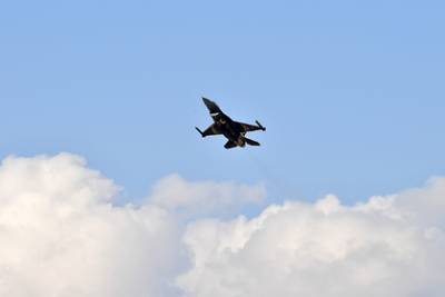 Арцрун Ованнисян - В Армении рассказали о парных полетах турецких F-16 над Карабахом - lenta.ru - Армения - Турция