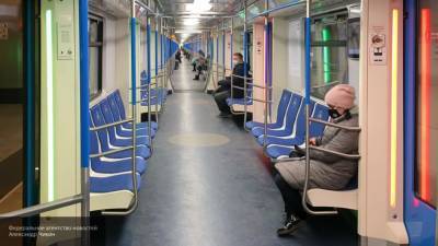 Полиция Москвы выборочно проследит за соблюдением масочного режима в метро - politros.com - Москва