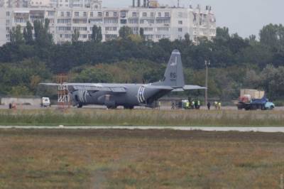 В Одессе совершил аварийную посадку американский военно-транспортный самолет - rusjev.net - США - Германия - Одесса