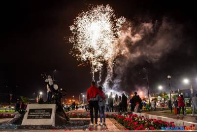 День окончания войны на Кунашире отметили концертом и фейерверком - sakhalin.info - Курильск