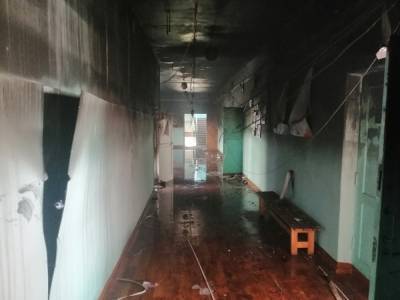 В Верхнем Уфалее — большой пожар в школе. Эвакуированы 343 ребенка - znak.com - Россия - Челябинская обл.