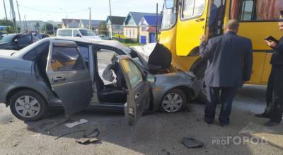 Водитель “Приоры” погиб в аварии со школьным автобусом - pg21.ru - район Моргаушский