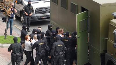 Наталья Ганусевич - В милиции Минска сообщили о задержаниях участников акций протеста - iz.ru - Минск