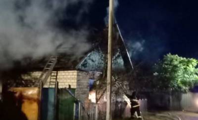 В Речицком районе женщина получила ожоги и устроила пожар, пытаясь разжечь печь бензином - gomel.today - район Речицкий