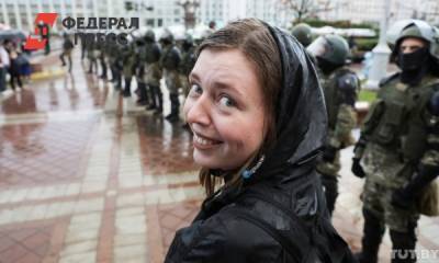 Александр Лукашенко - Многотысячная толпа подошла к президентской резиденции в Минске - fedpress.ru - Белоруссия - Минск