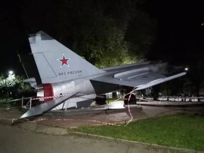 Администрация Твери подозревает, что самолет в парке Победы повалили вандалы - afanasy.biz - Тверь