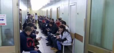 "Не болел-заболеешь!": харьковчанина с подозрением на китайский вирус вынудили стоять в очередях - kharkov.politeka.net - Харьков