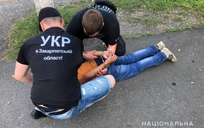 В Ужгороде задержали подростка с пистолетом, ограбившего АЗС - korrespondent.net - Закарпатская обл. - Ужгород - Нападение