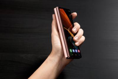 Названа цена гибкого смартфона Samsung Galaxy Z Fold2 для Украины — 59 999 грн - itc.ua - Украина