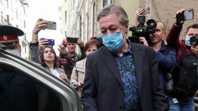Михаил Ефремов - Валерий Баринов - «Это почти что смерть»: Валерий Баринов прокомментировал приговор Ефремову - 5-tv.ru - Москва - Россия