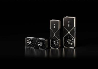 Все три видеокарты NVIDIA GeForce RTX 30 засветились на общей фотографии, можно оценить различия в их размерах - itc.ua