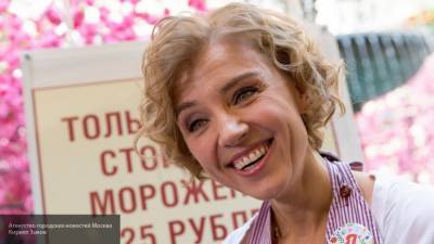 Александр Абдулов - Ксения Алферова - 46-летняя дочь Абдулова показалась на публике без штанов - politros.com