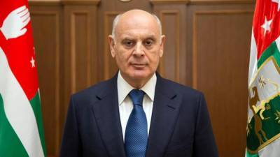 Аслан Бжания - Президент Абхазии назвал медиков главными героями уходящего года - iz.ru - Израиль - Апсны
