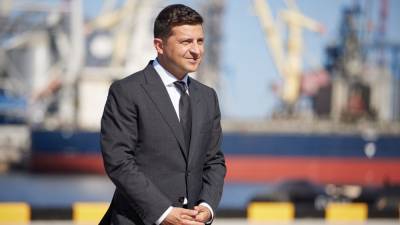 Владимир Зеленский - Зеленский захотел написать о «принадлежности Крыма Украине» на песке в Ялте - riafan.ru - Киев - Крым - Донецк
