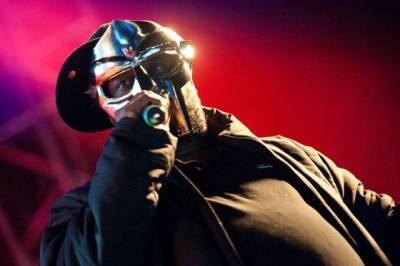 В Британии скончался рэпер MF Doom - aif.ru - Англия