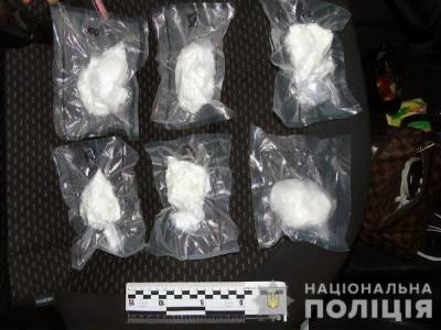 В Киеве полицейские нашли у иностранца кокаин. На черном рынке такая партия стоит около 2,5 млн гривен - gordonua.com - Киев