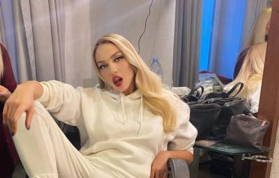 Ольга Полякова - Полякова осрамилась в слишком тесном костюме и перешла на мат, певица не смогла даже встать: "Мне..." - sport.politeka.net