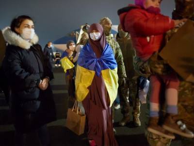 Эмине Джапарова - Вернувшимся из Сирии украинцам помогут с адаптацией к обычной жизни – МИД - gordonua.com - Сирия - Украина