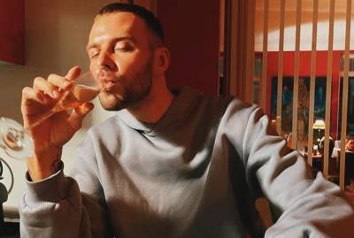 Владимир Дантес - Алан Бадоев - Алексей Дурнев - Барских отметил Новый год с Бадоевым в ресторане, а Дорофеева с Дурневым – на Бали - kp.ua