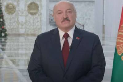 Александр Лукашенко - Лукашенко рассказал белорусам, как в богатых странах уже стоят в очередях за куском хлеба (ВИДЕО) - lenta.ua - Белоруссия