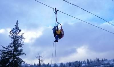 В Карпатах на горнолыжном курорте на канатной дороге "застряли" более 70 туристов - vchaspik.ua - район Сколевский - Гсчс
