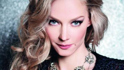 Светлана Ходченкова - Звезда фильмов «Квартал 95» посветила разрезами в неприличной позе: с такой не соскучишься - sport.politeka.net
