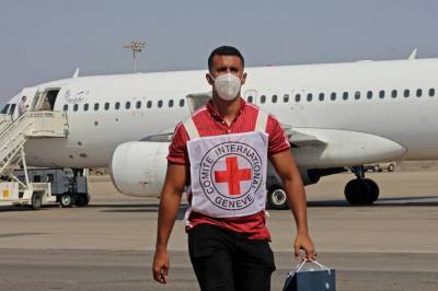 Мансур Хади - Мощные взрывы прогремели в аэропорту Адена - newzfeed.ru - Саудовская Аравия - Йемен