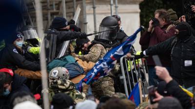 СМИ назвали штурм Капитолия предвестником "более темных" событий в США - politros.com - США - Римская Империя