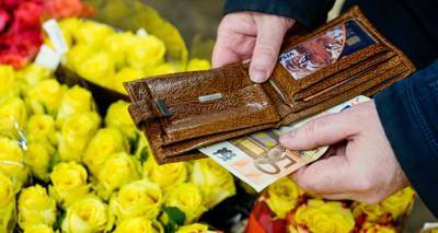 Деньги каждому: Русский союз Латвии предлагает обсудить безусловный базовый доход - lv.sputniknews.ru - Рига - Латвия - Европа