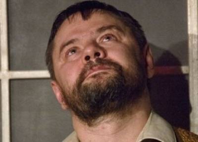 Сергей Попов - «Встал и наказал»: худрук театра избил своего актера, сыгравшего в «Интернах» - province.ru