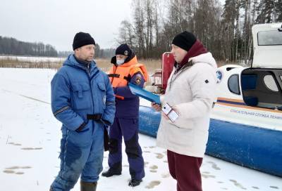 В Ленобласти инспекторы ГИМС продолжают профилактические рейды и беседы с рыбаками - online47.ru - Ленинградская обл.