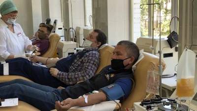 Сергей Собянин - Мэр Москвы - Собянин поблагодарил москвичей - доноров плазмы за помощь в борьбе с COVID-19 - argumenti.ru - Москва