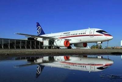 Денис Мантуров - В 2021 году в РФ выпустят десятки новых Sukhoi Superjet 100 nbsp - smartmoney.one - Россия