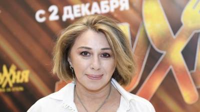 Алена Апина - «Как вам?» — Алена Апина показала, как выглядела в 15 лет - 5-tv.ru