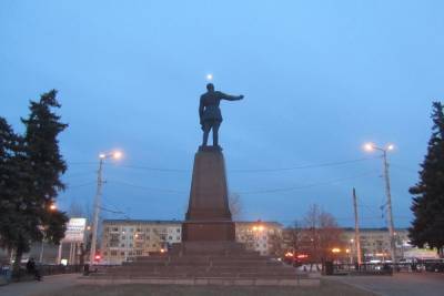 Феликс Дзержинский - Памятник Дзержинскому в Саратове никогда не собирались сносить - saratov.mk.ru - Москва - Саратов