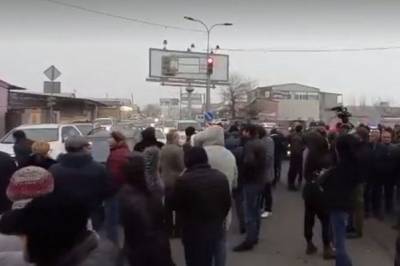 Владимир Путин - Никола Пашинян - Ильхам Алиев - Армянская оппозиция встала на пути Пашиняна перед вылетом в Москву - eadaily.com - Москва - Азербайджан