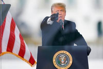 Дональд Трамп - Нэнси Пелоси - Майк Пенс - Трамп впервые появится на публике после штурма Капитолия и блокировки соцсетей - lenta.ru - США