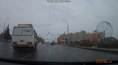 Кемеровчанин снял на видео нарушение ПДД водителем маршрутки - gazeta.a42.ru - Кемеровская обл.